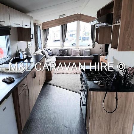 Blue Dolphin Holiday Park Gristhorpe Exteriér fotografie